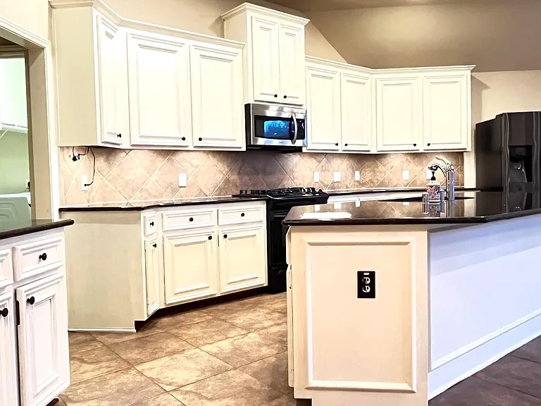 27926 Barberry Banks Ln — Photo 8