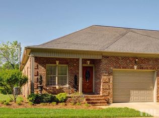 901 Arrowhead Ln, Mebane, NC 27302