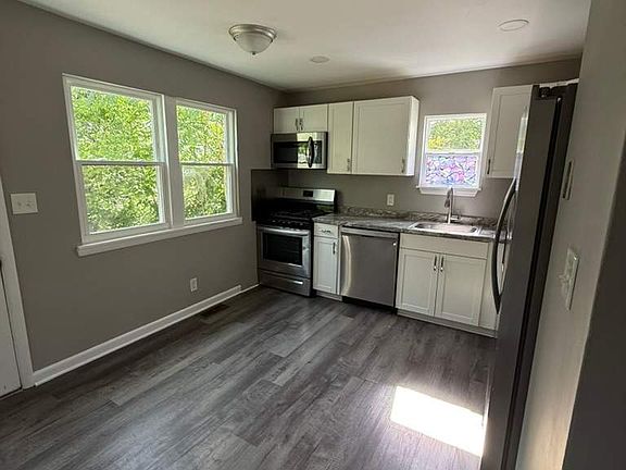 2nd image of 50 Roosevelt St