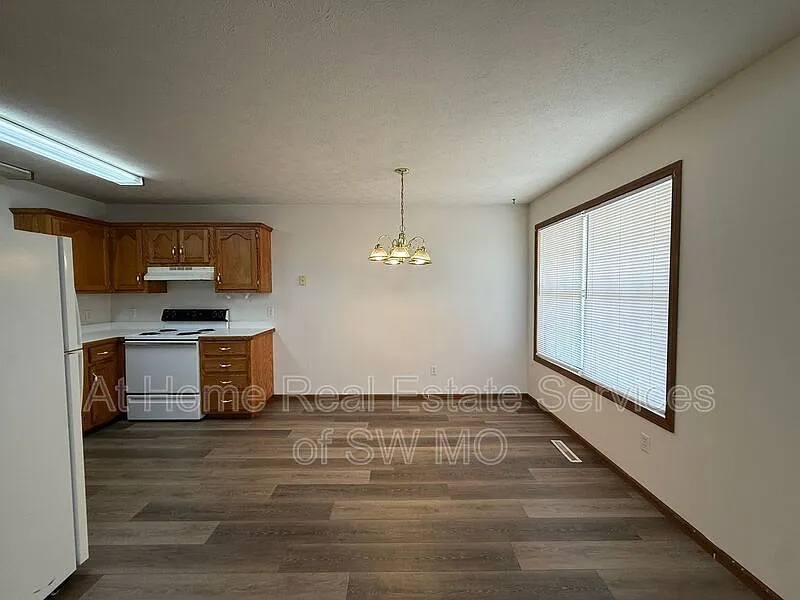 2 bed, 2.0 bath, 1285 sqft, $1,180 — Photo 4