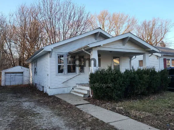 725 W Center St, Decatur, IL 62526