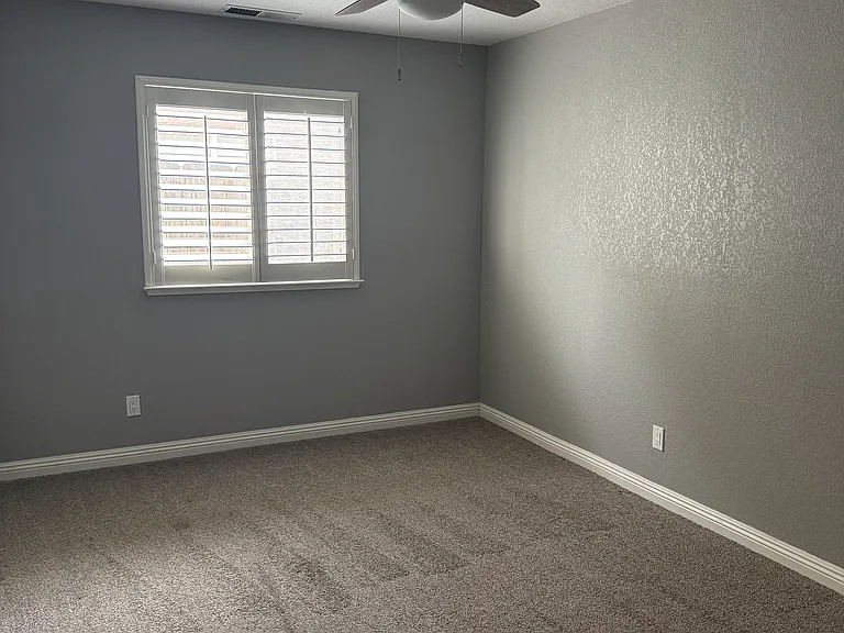 Troutdale Ln — Photo 10