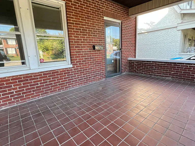 2311 Avenham Ave SW #2311 — Photo 2