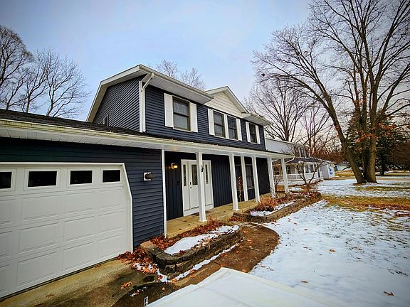 5th image of 1009 Barton St