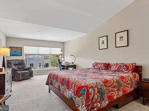 5th image of 2530 Carrington Way