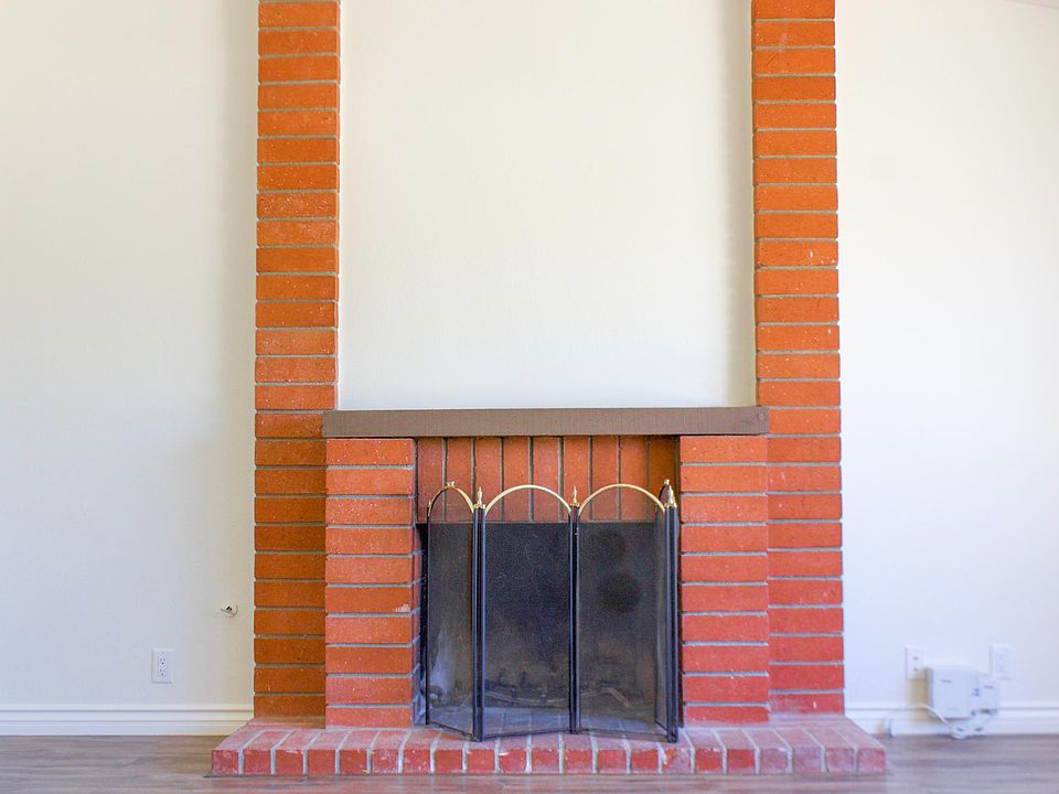 1st image of 1563 Lexington Ct