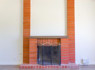 1563 Lexington Ct, Camarillo, CA 93010