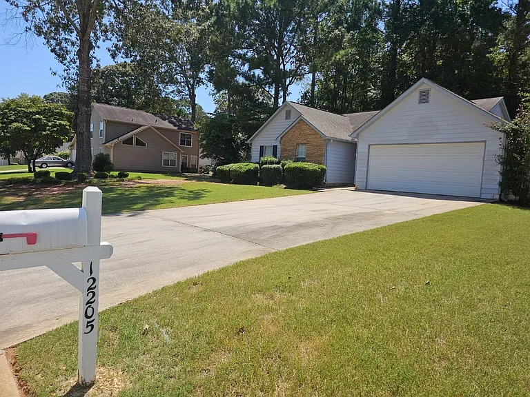 12205 Cypress Way — Photo 5