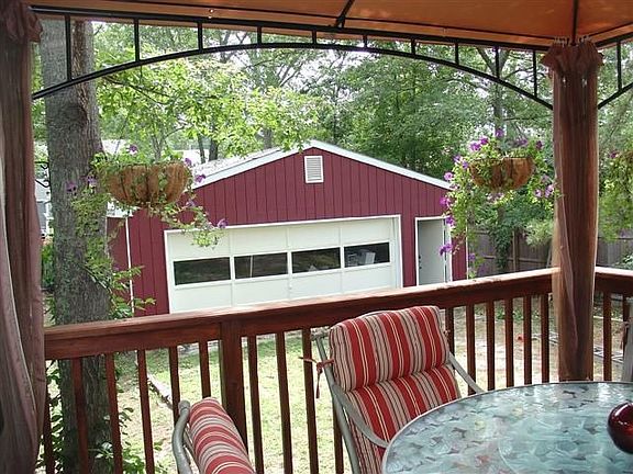 2 Car Detached Garage