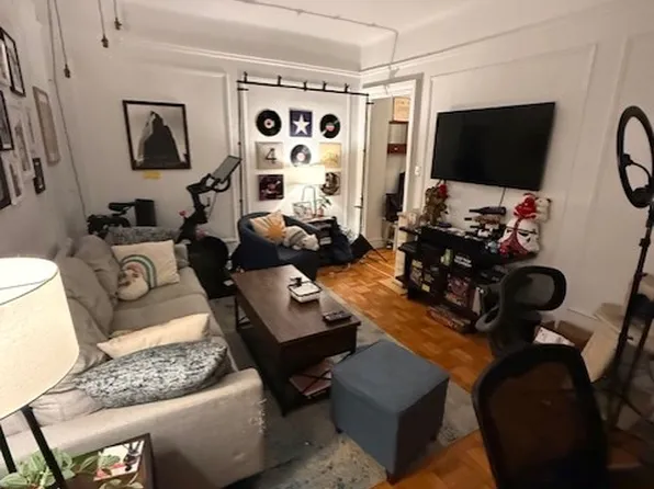 421 W 24th St APT 1D, New York, NY 10011