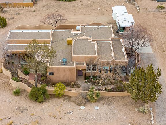 3rd image of 1 Llano Sendero Ct