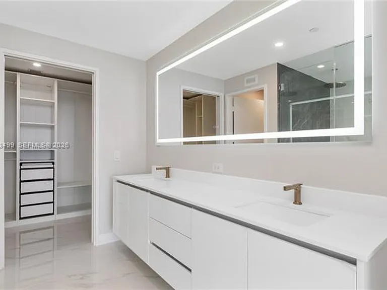 700 NE 24th St #4206 — Photo 22