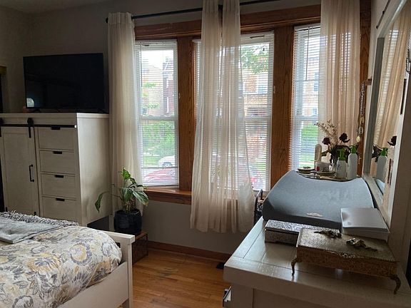 2nd image of 4933 W Hutchinson St #1