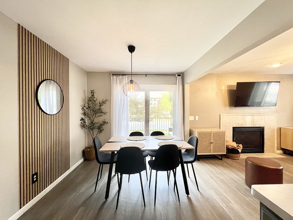 1st image of 330 Meadowside Dr #1