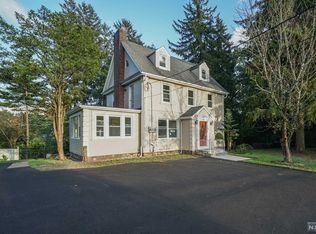 184 Werimus Rd, Woodcliff Lake, NJ 07677