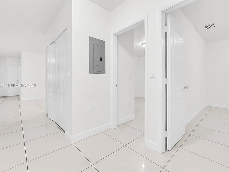 1029 SW 11th Ave — Photo 34