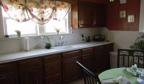 5th image of 16-23 Romaine St #1X