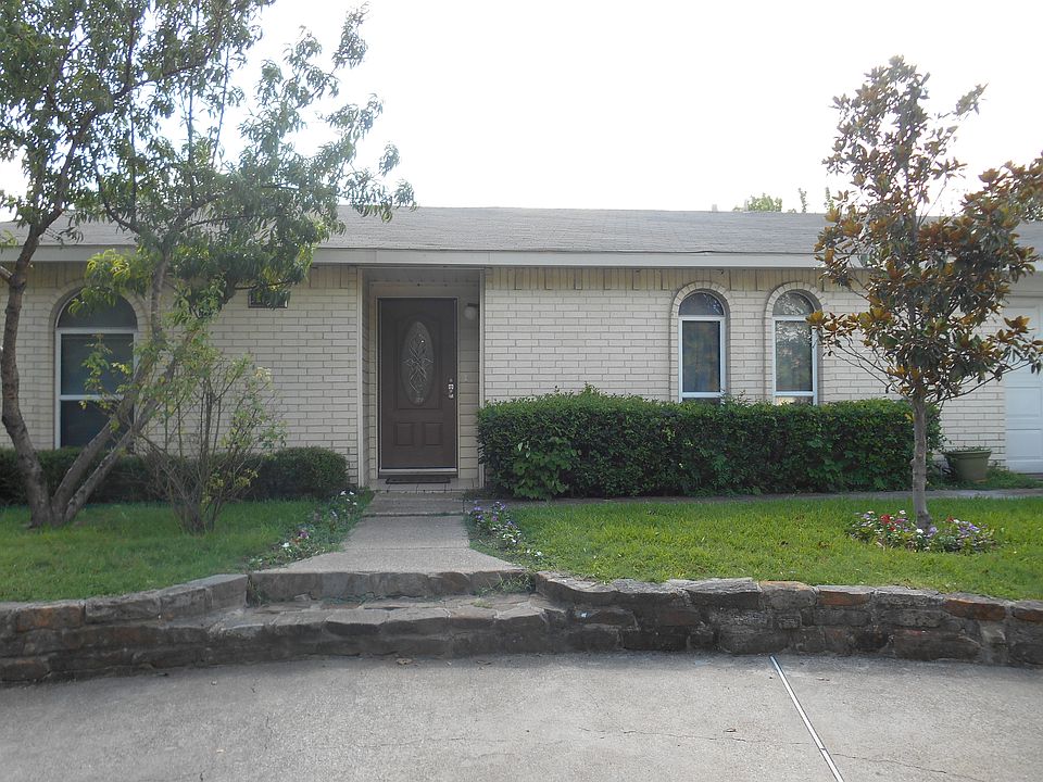 1st image of 2405 Richmond Dr
