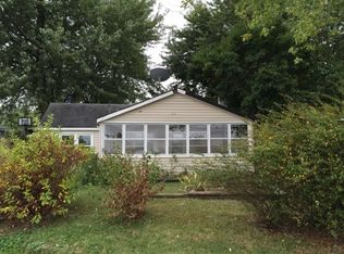 618 W Rhodes Ave, Seymour, MO 65746