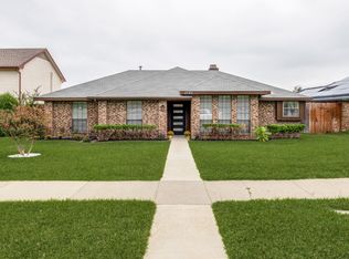 1730 Mayflower Dr, Carrollton, TX 75007