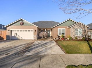 3271 Dearborn Ln, Medford, OR 97504