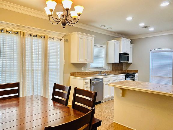 3rd image of 229 Harvest Pointe Cir