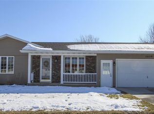 5829 Cactus Ln, Waterloo, IA 50701