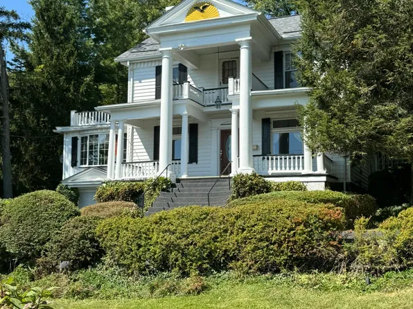 410 28th Ave, Altoona, PA 16601