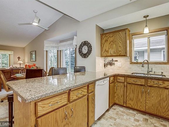 3rd image of 1238 Island Dr