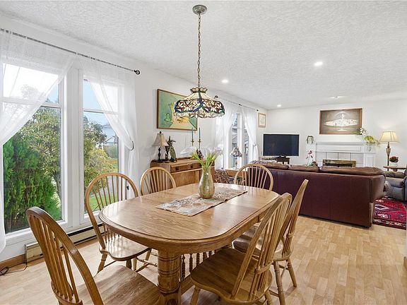 5th image of 2829 Pickford Rd