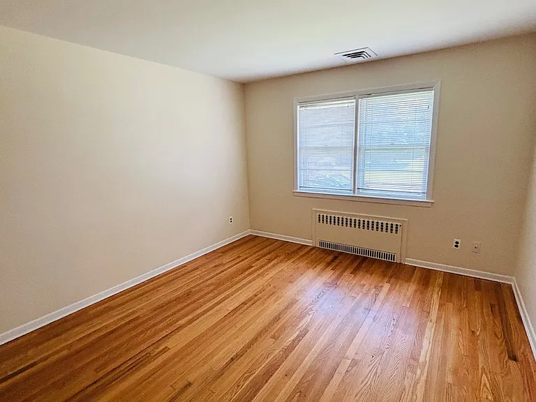 20 Union Ave — Photo 7