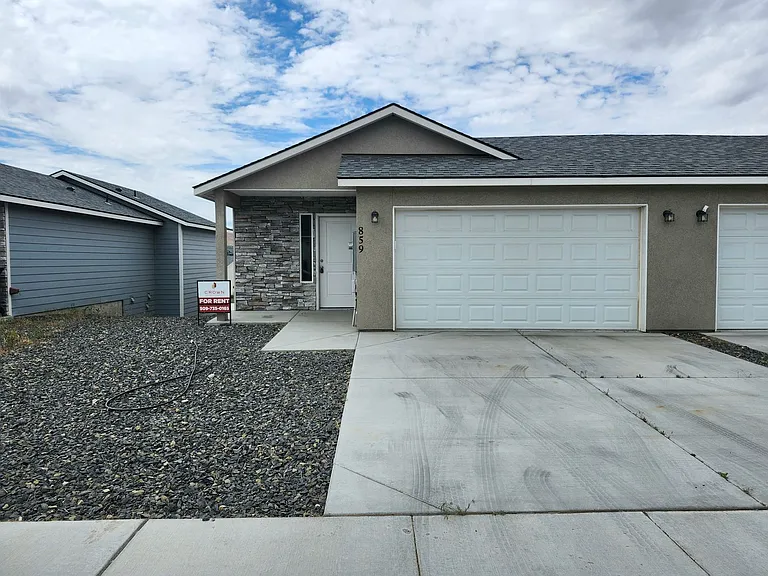 859 Duke Ln — Photo 23