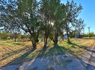 635 Main St, Lawn, TX 79530