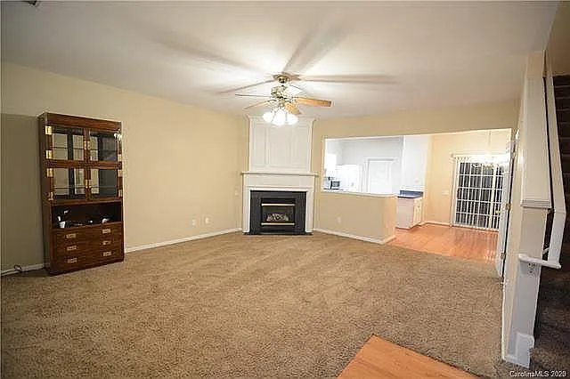 3276 Mannington Dr — Photo 2
