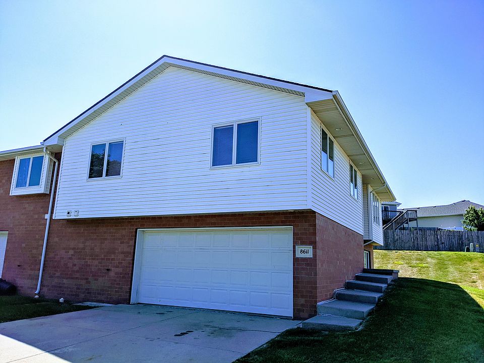 1st image of 8611 Delphinium Ln