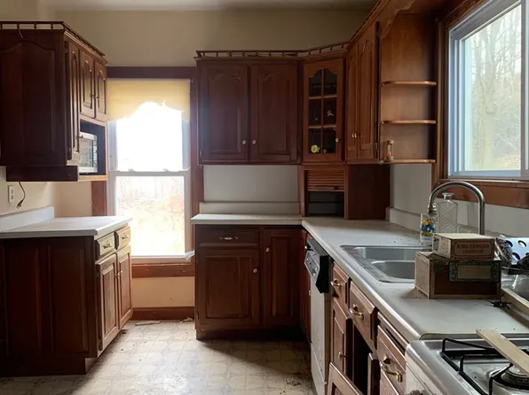 8442 Frenchtown Rd, Guys Mills, PA 16327