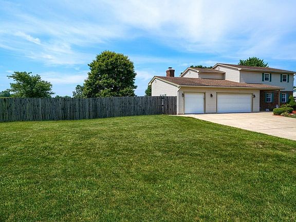3rd image of 4949 Greengate Dr