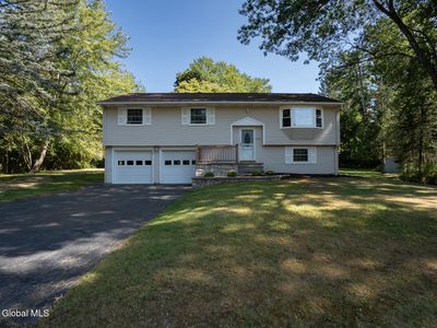 10 Woodhall Lane, Clifton Park, NY, 12065