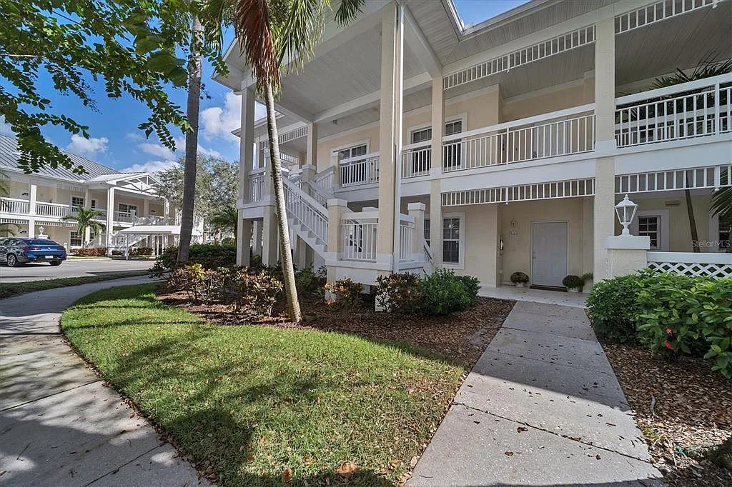 2 bed, 2.0 bath, 1114 sqft, $3,400 — Photo 1
