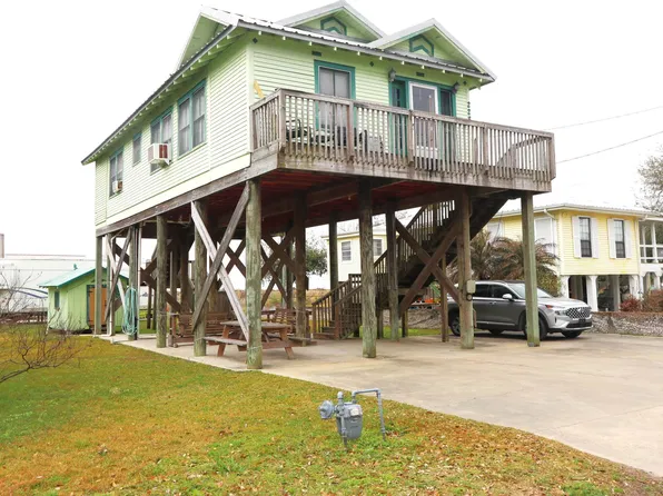 223 Santiny Ln, Grand Isle, LA 70358