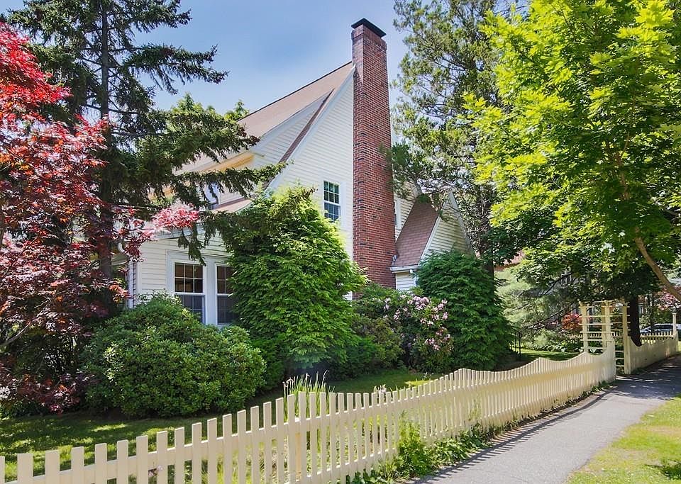 2nd image of 79 Claremont Ave