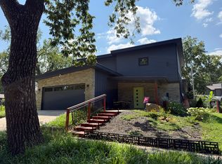 1141 Delaware St, Lawrence, KS 66044