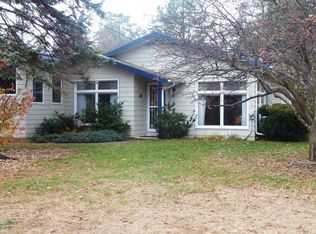 62 Lindsay Rd, Springfield, MA 01128