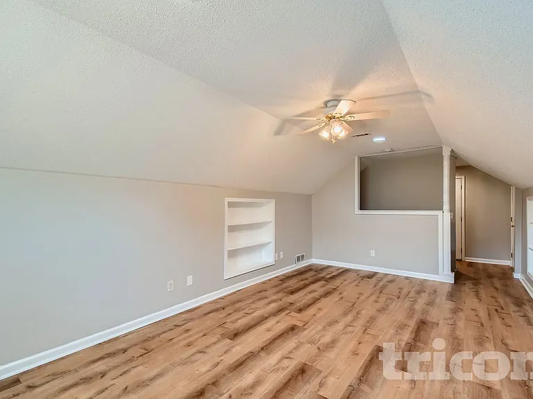 120 Allen Oaks Way — Photo 4