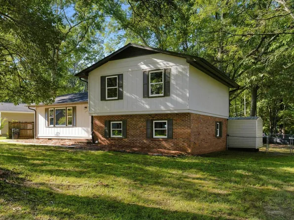 202 Vinewood Ct, Simpsonville, SC 29680