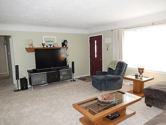 2nd image of 838 Veralois Ln