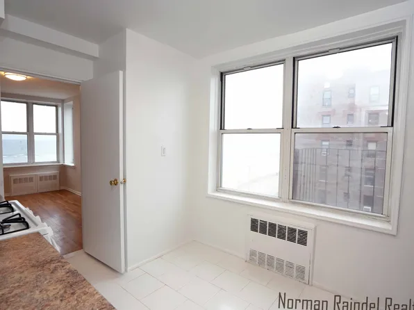 117-12 Ocean Pm image 11 of 33