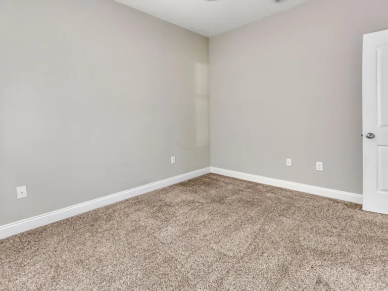 2281 Tom St — Photo 21
