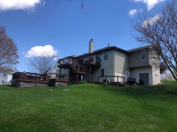 15 Belridge Dr, Sherman, IL 62684