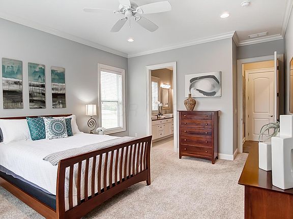 2nd image of 8815 Lindsey Ct